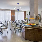 Hotel Nh 4*