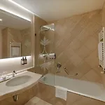 Hotel Nh 4*