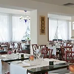 Hotel Nh Rávena