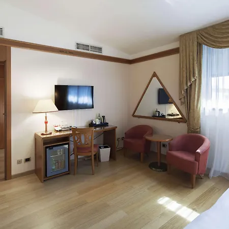 Nh Hotel 4*