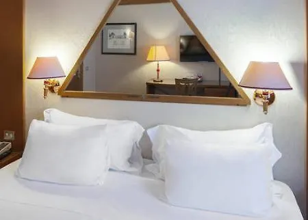Hotel Nh 4*