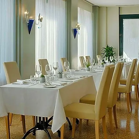 Hotel Nh 4*